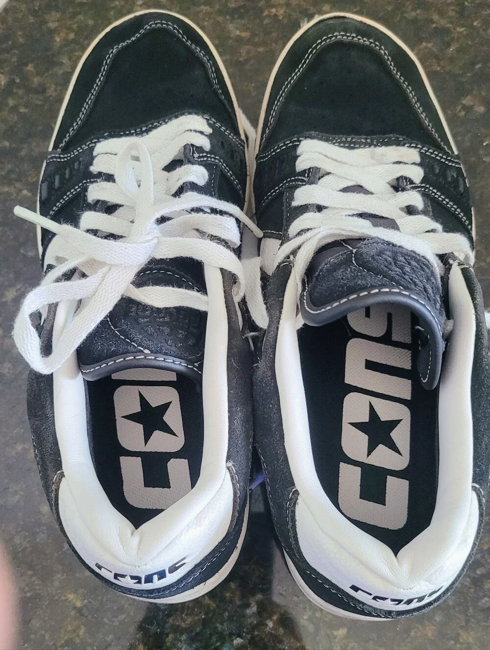 Converse Unisex Black and White Low-Top Sneakers - Picture 3 of 8